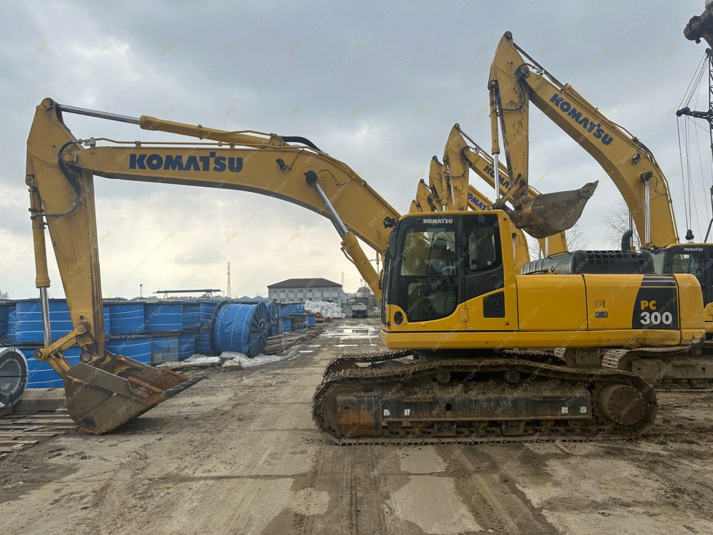 Komatsu PC300-8M0 [0]