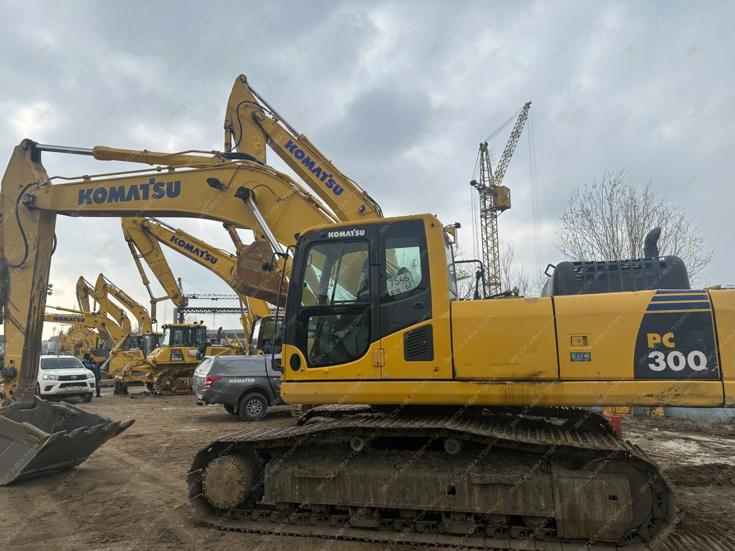 Komatsu PC300-8M0 [0]
