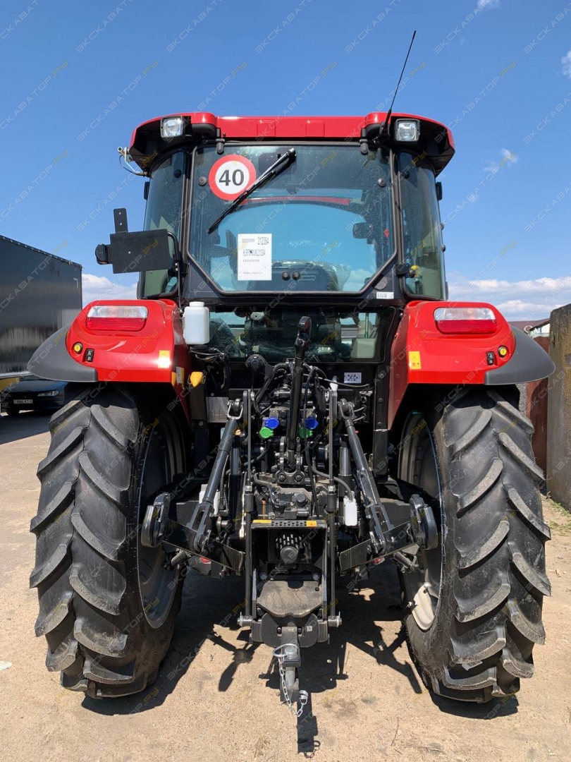 Case IH Farmall 100C [6]