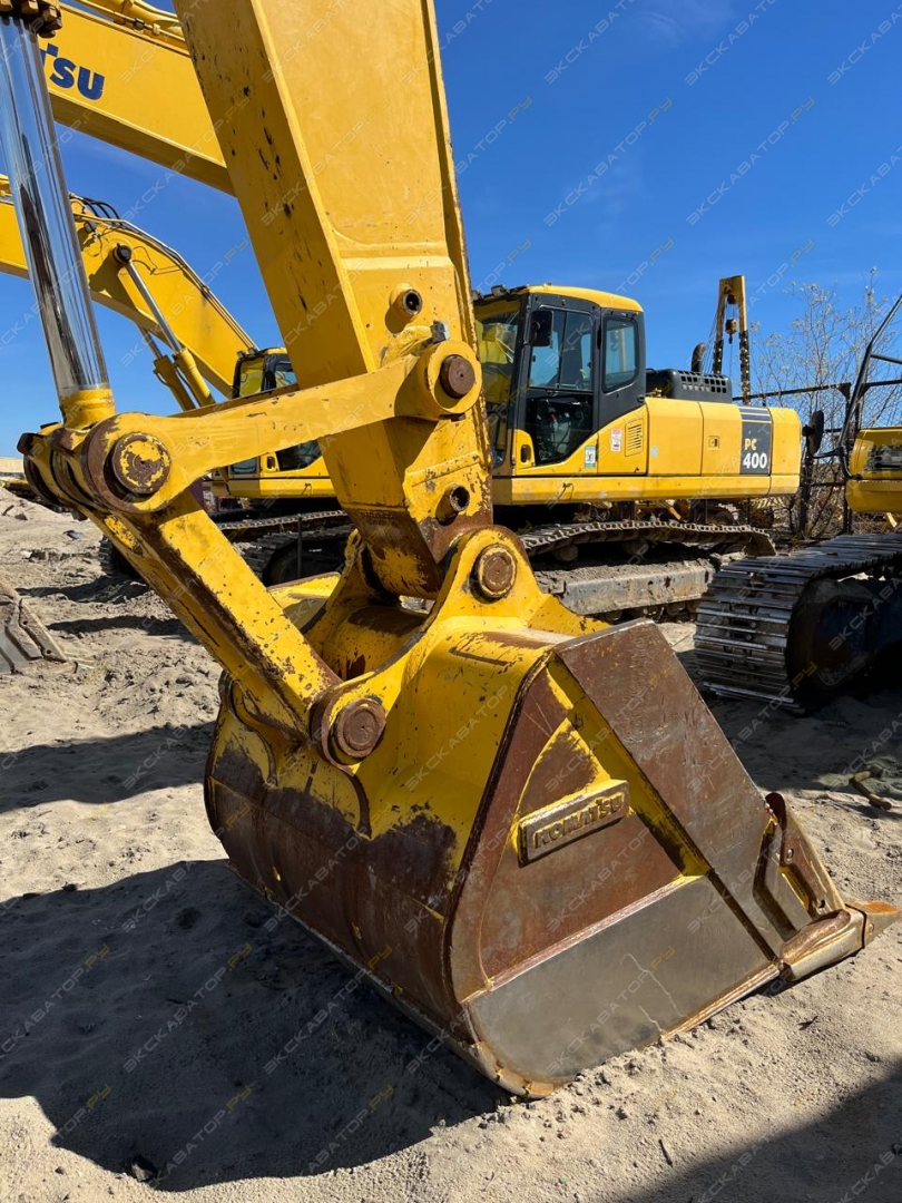 Komatsu PC300-8M0 [5]