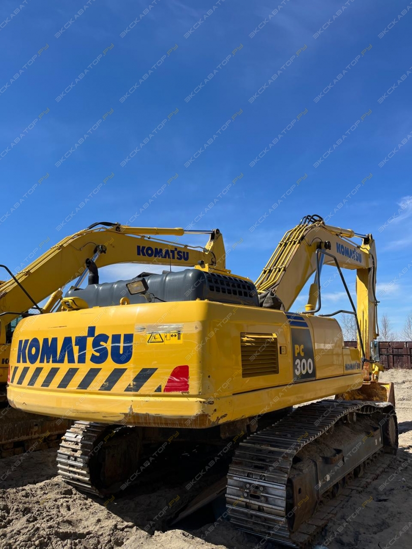 Komatsu PC300-8M0 [2]