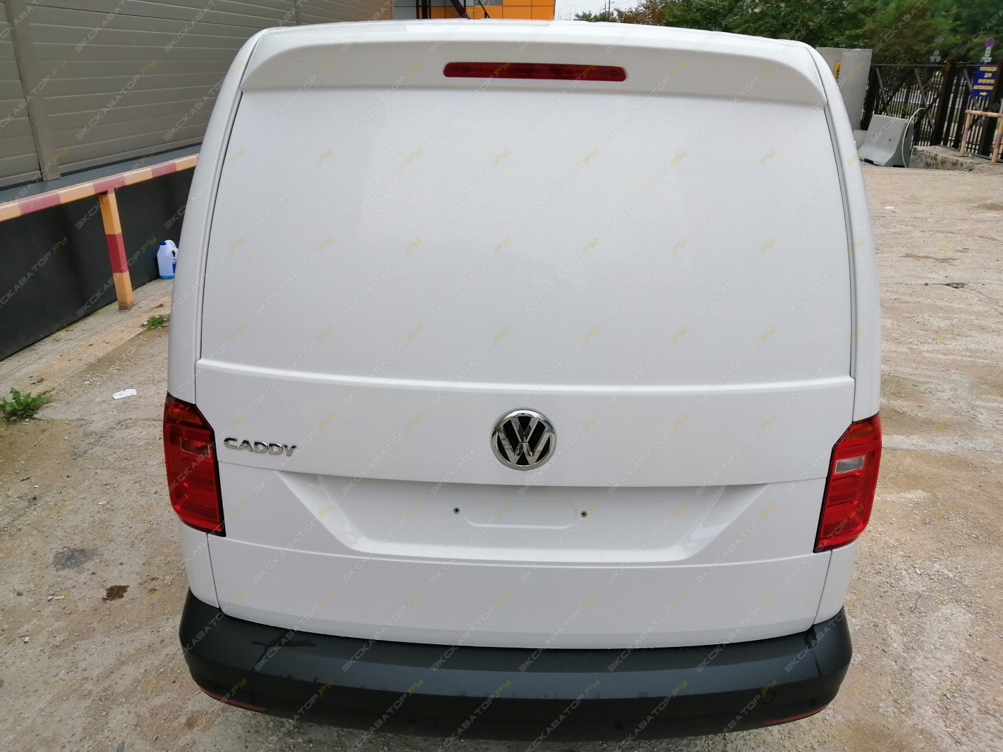 Volkswagen Caddy комби 2.0 TDI MT [4]