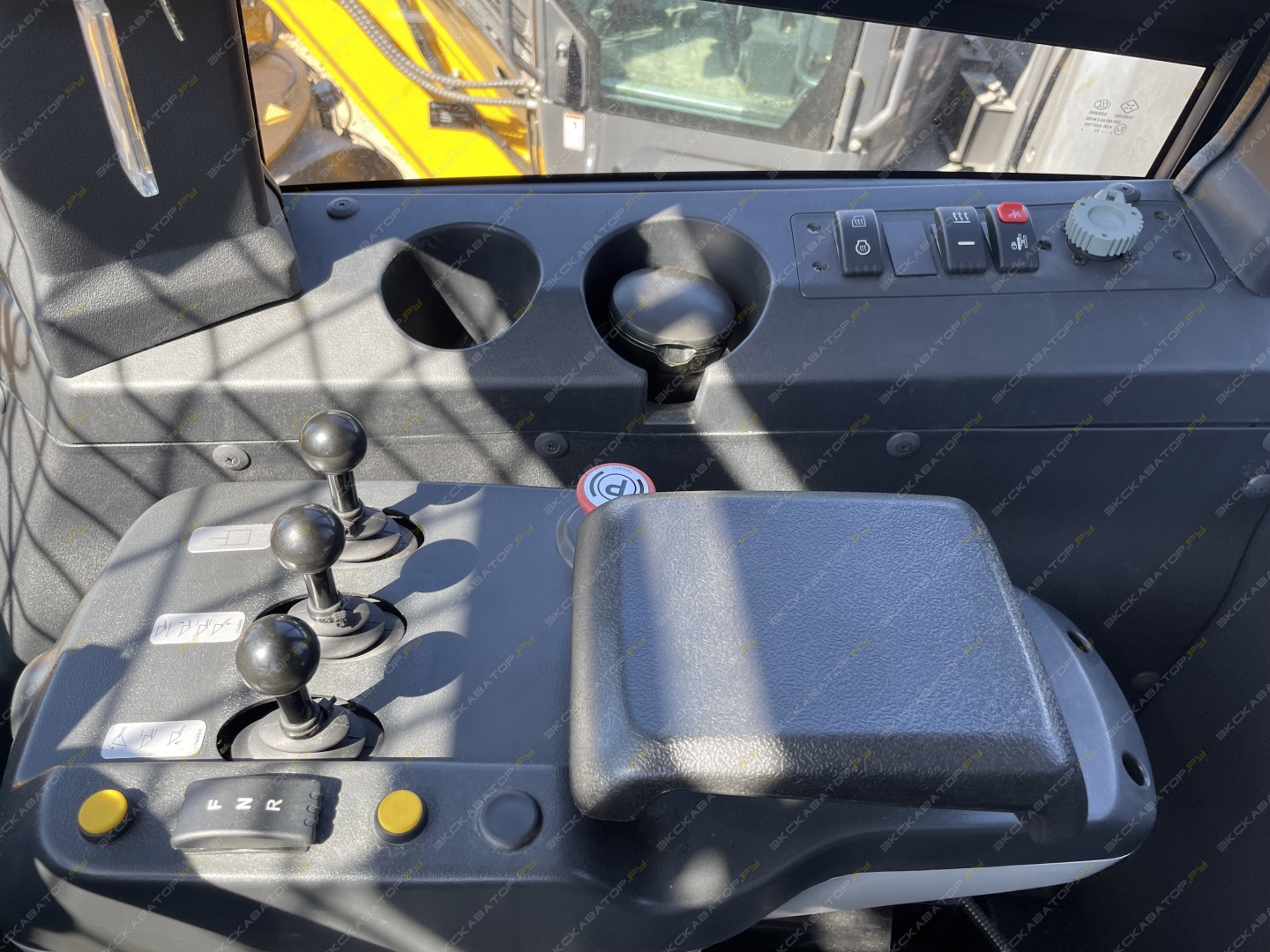 LiuGong CLG890H [3]