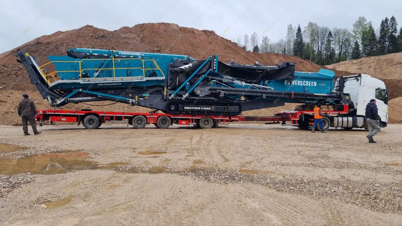 Powerscreen Chieftain 2100X track (3 Deck) [0]