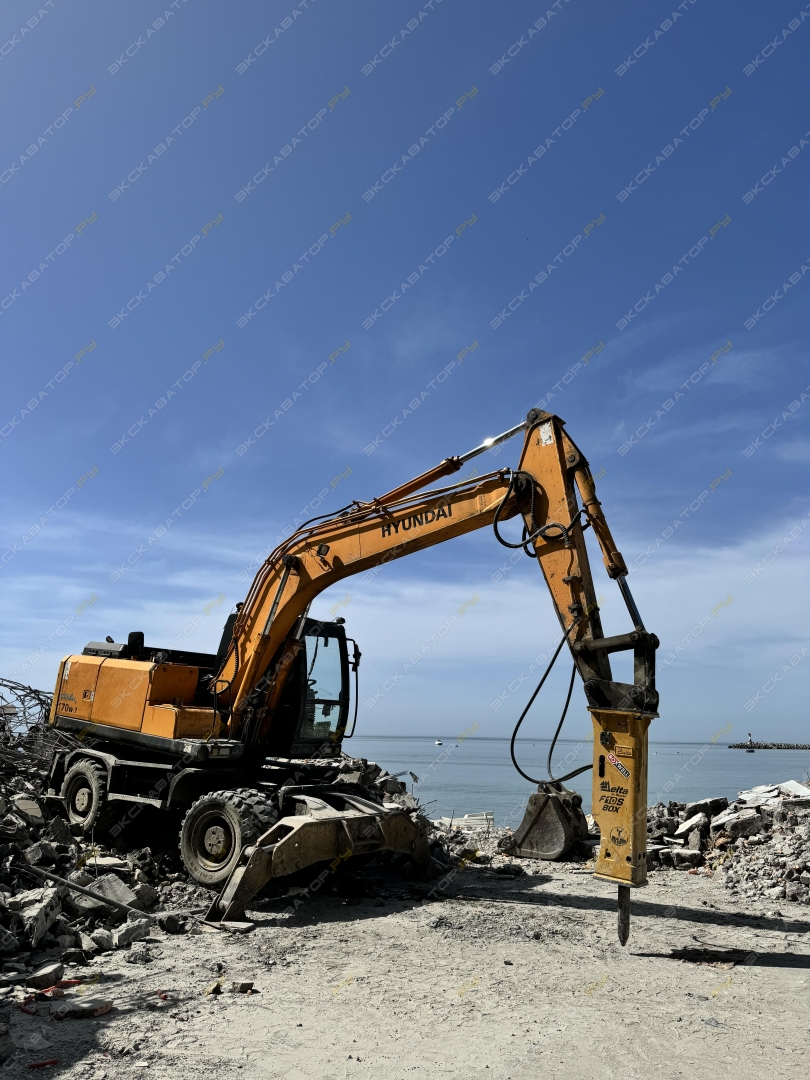 Hyundai R170W-7 [0]
