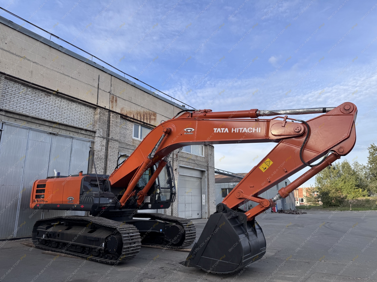 Hitachi ZX370LCH-GI [2]