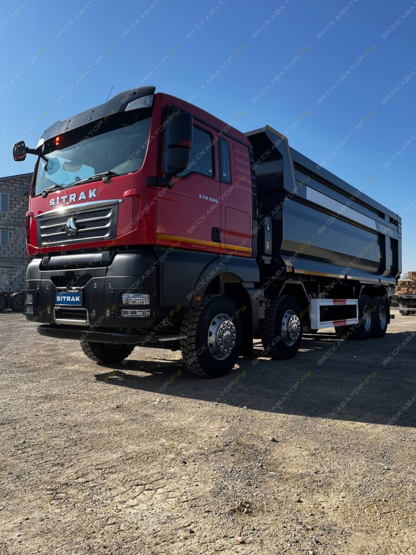 Sitrak C7H 8x4 [15]