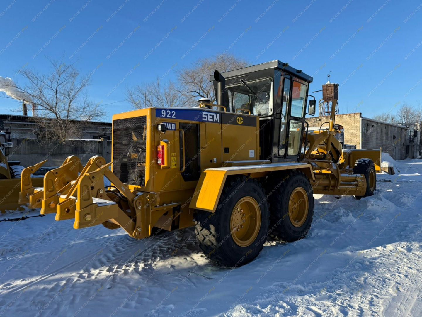 SEM 922AWD [3]