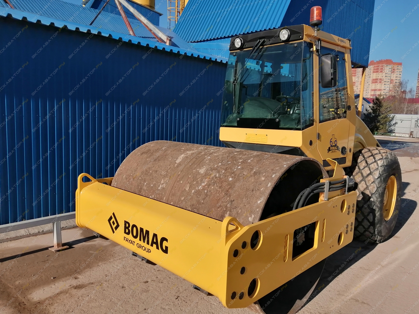 Bomag BW 211 D-40 [16]