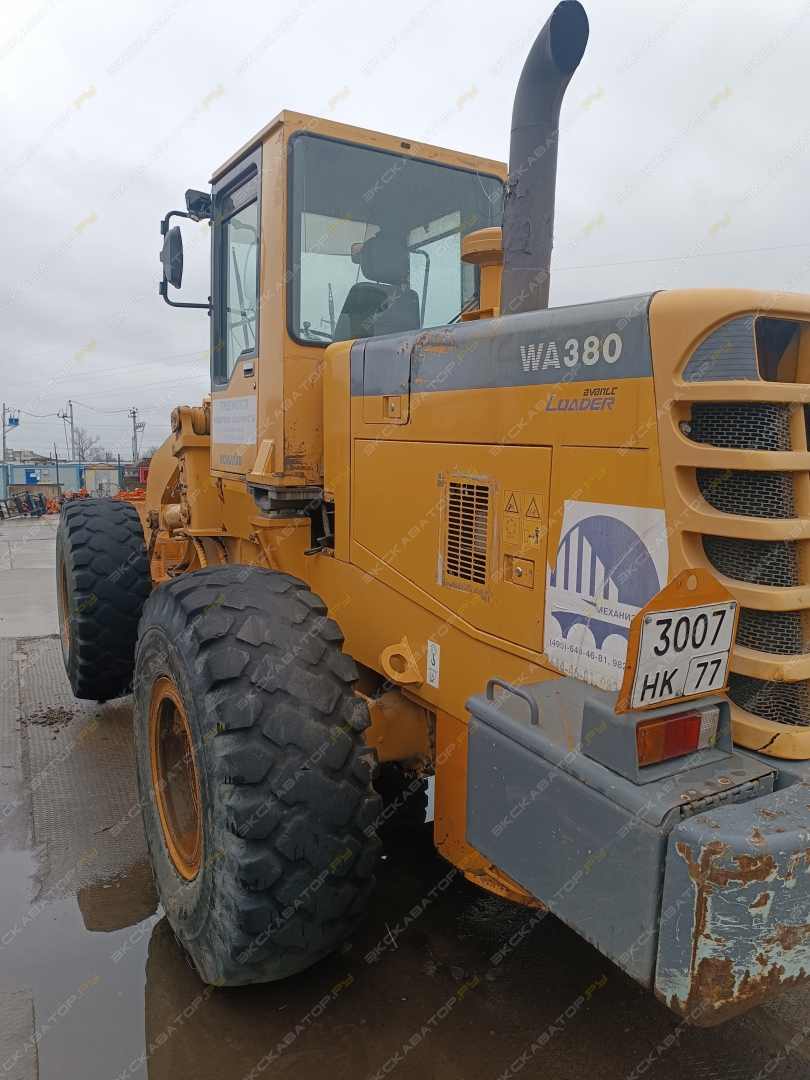 Komatsu WA380-3 [2]