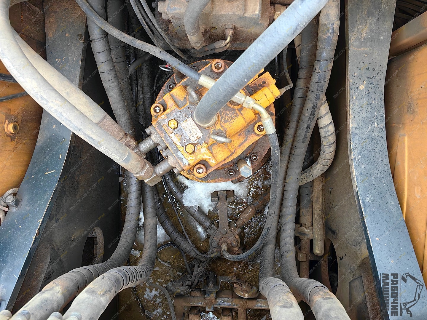 Hyundai R 260LC-9S [11]