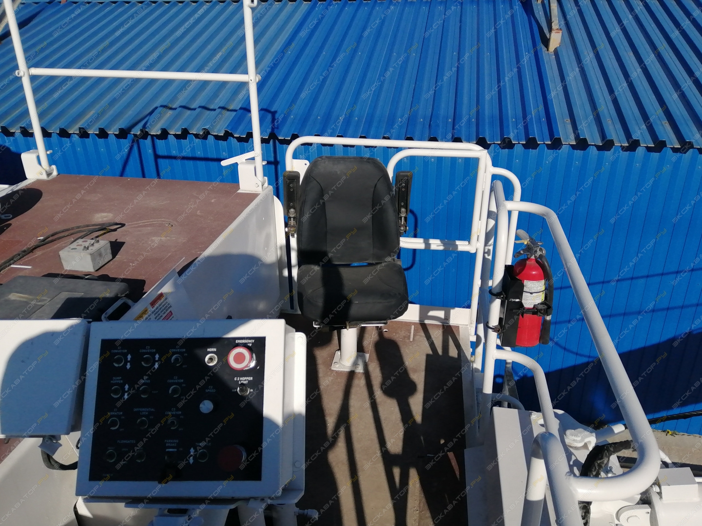 Roadtec SB2500D Shuttle Buggy [15]