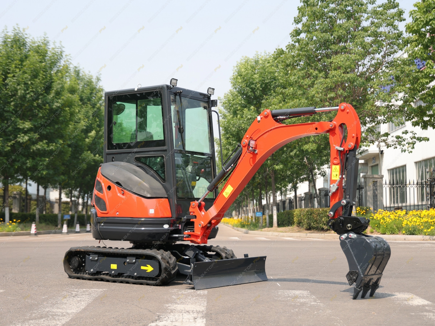LT1025 [11]