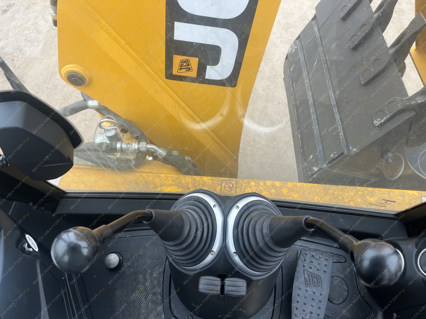 JCB 4CX Super SM [8]