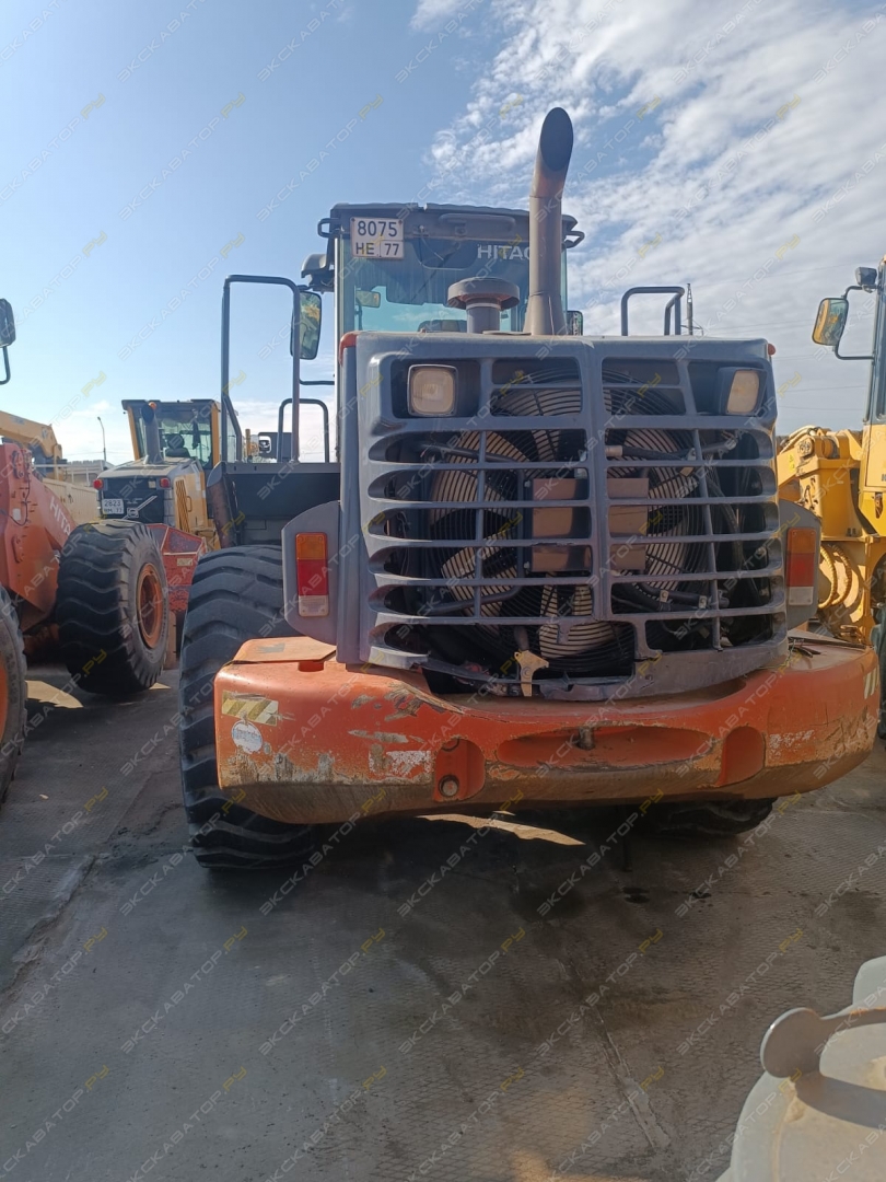 Hitachi ZW 220 [4]