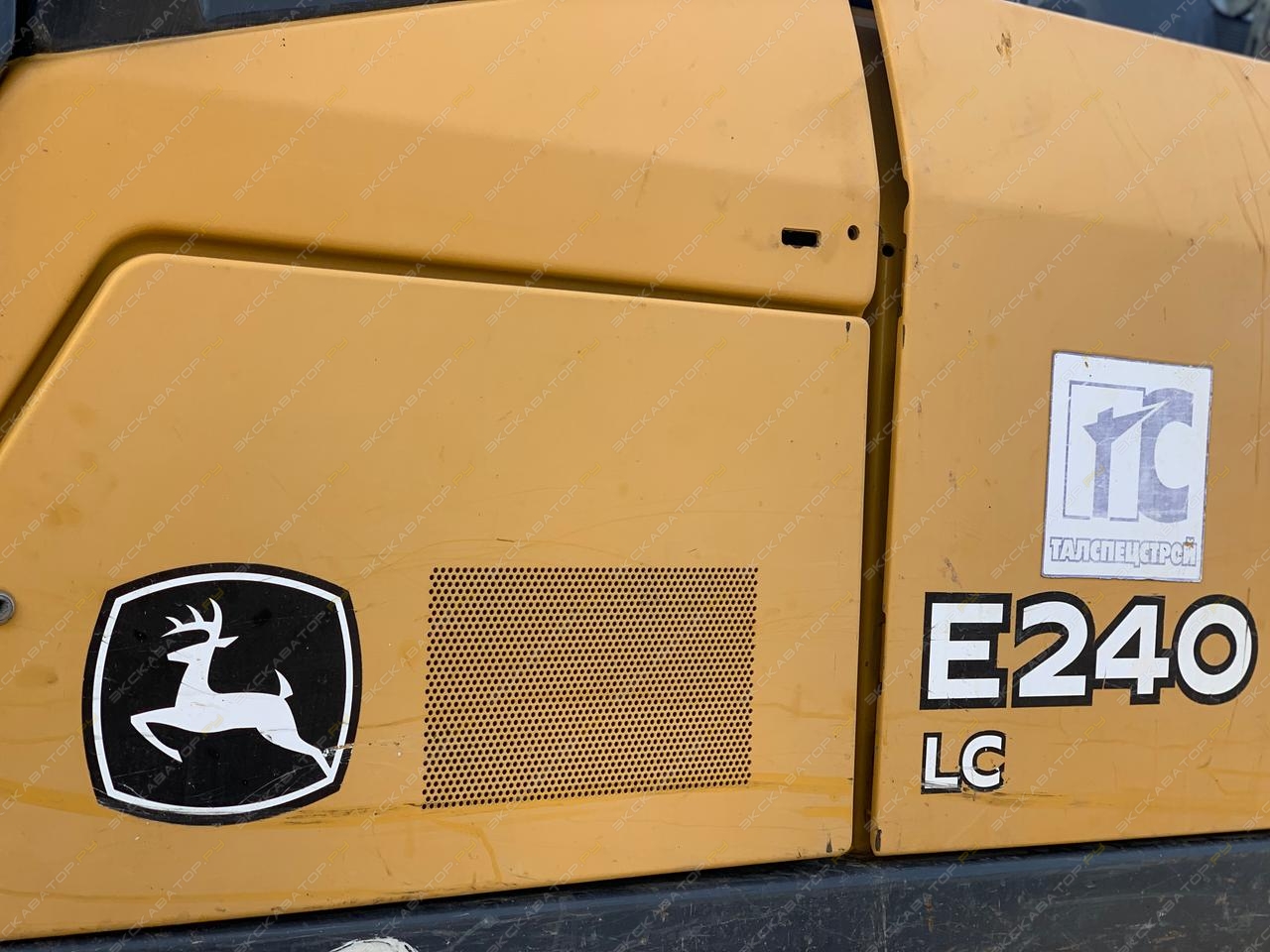 John Deere E240 LC [4]