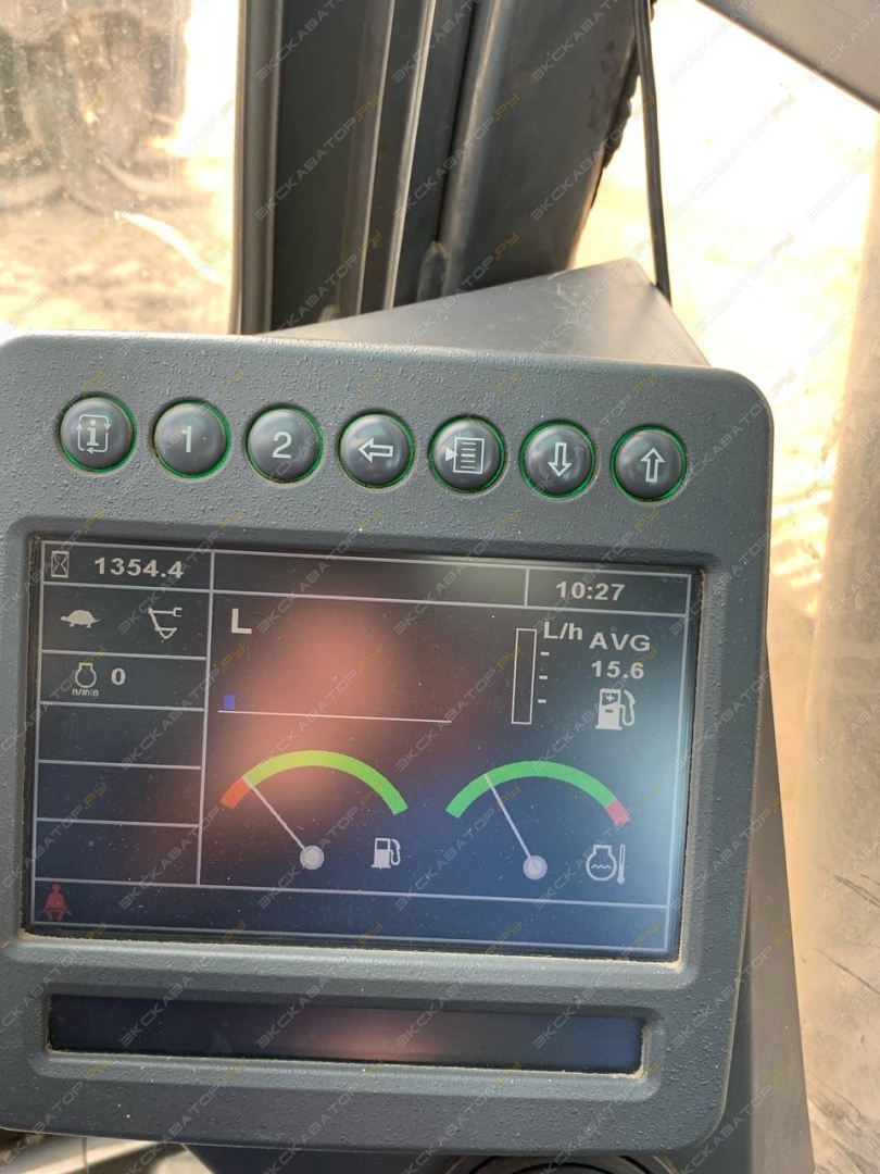John Deere E240 LC [8]