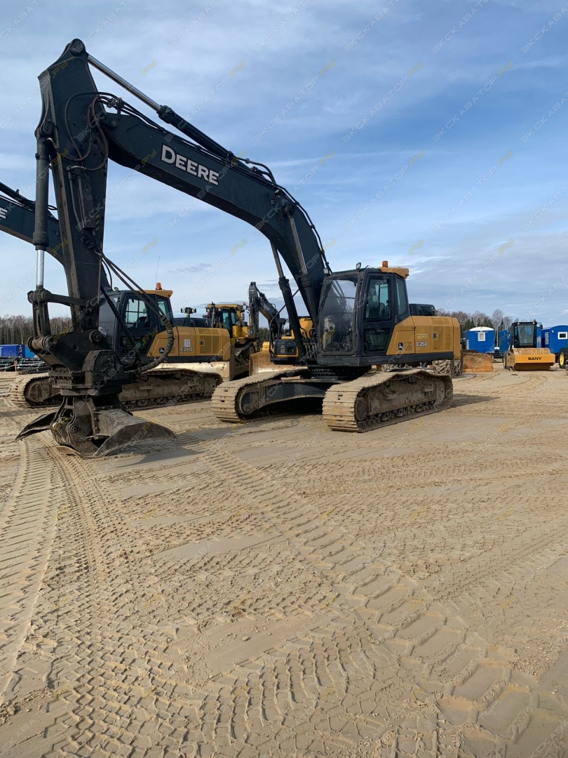 John Deere E260 LC [5]