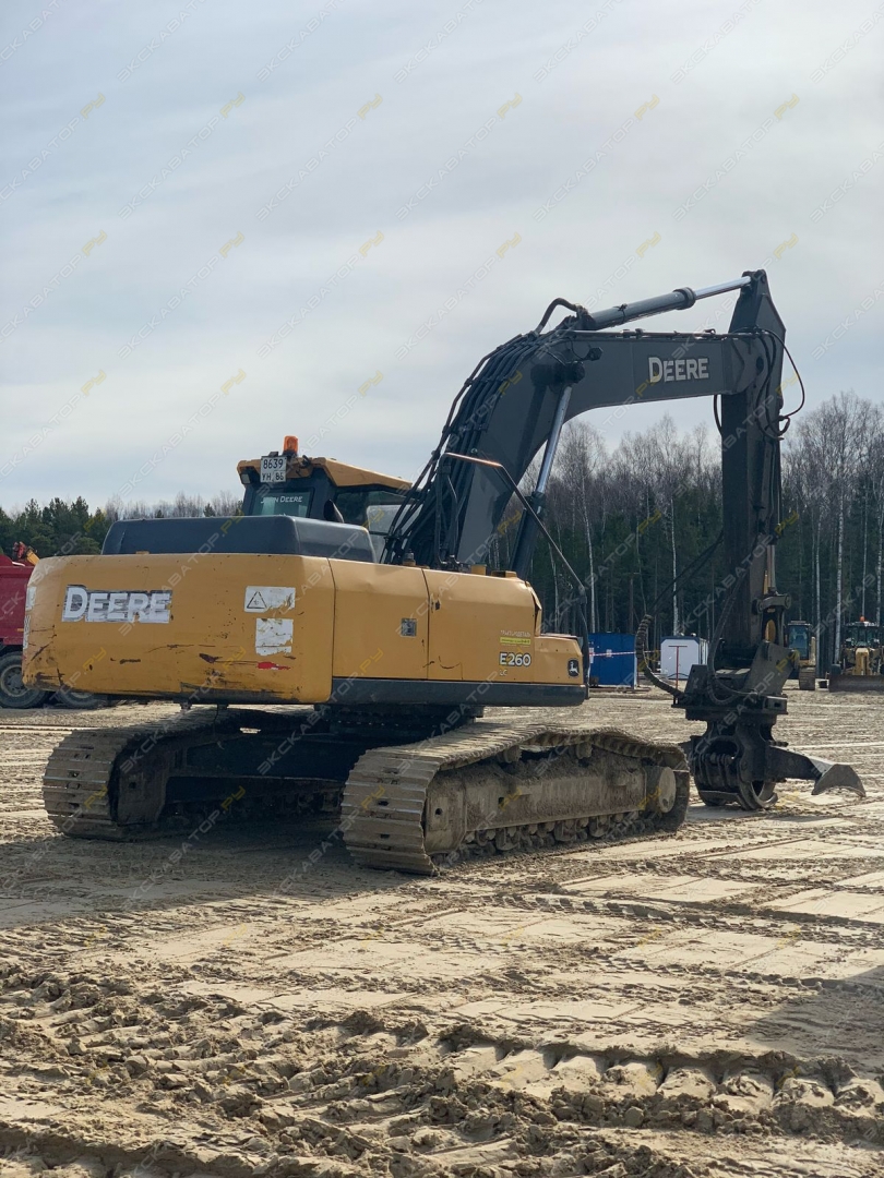 John Deere E260 LC [3]