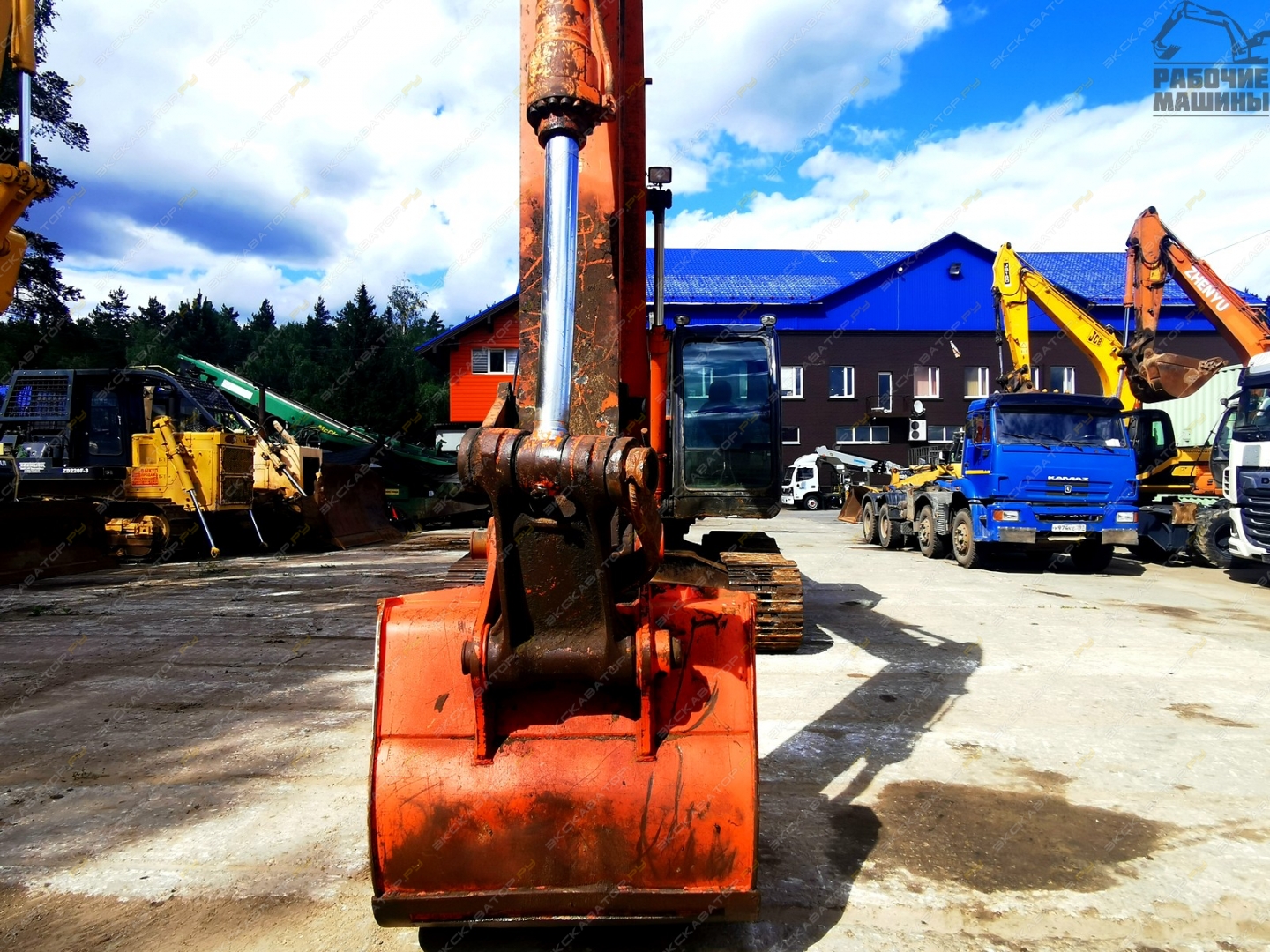 Hitachi ZX240-5G [20]