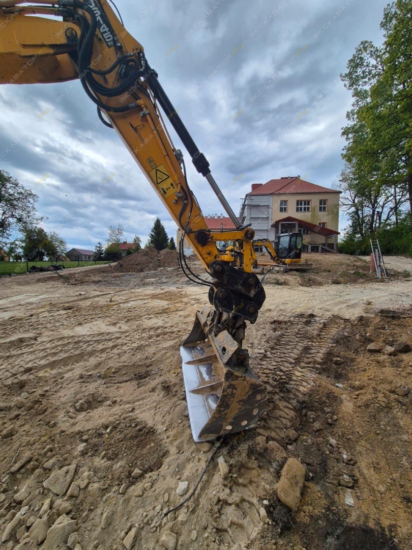 JCB JS 145W [3]
