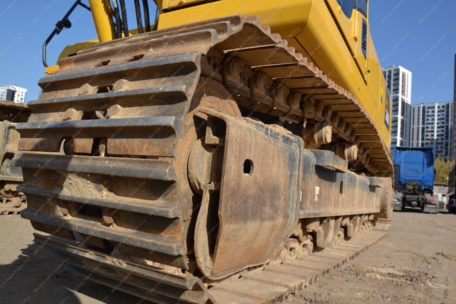 Komatsu PC300LC-8M0 [9]