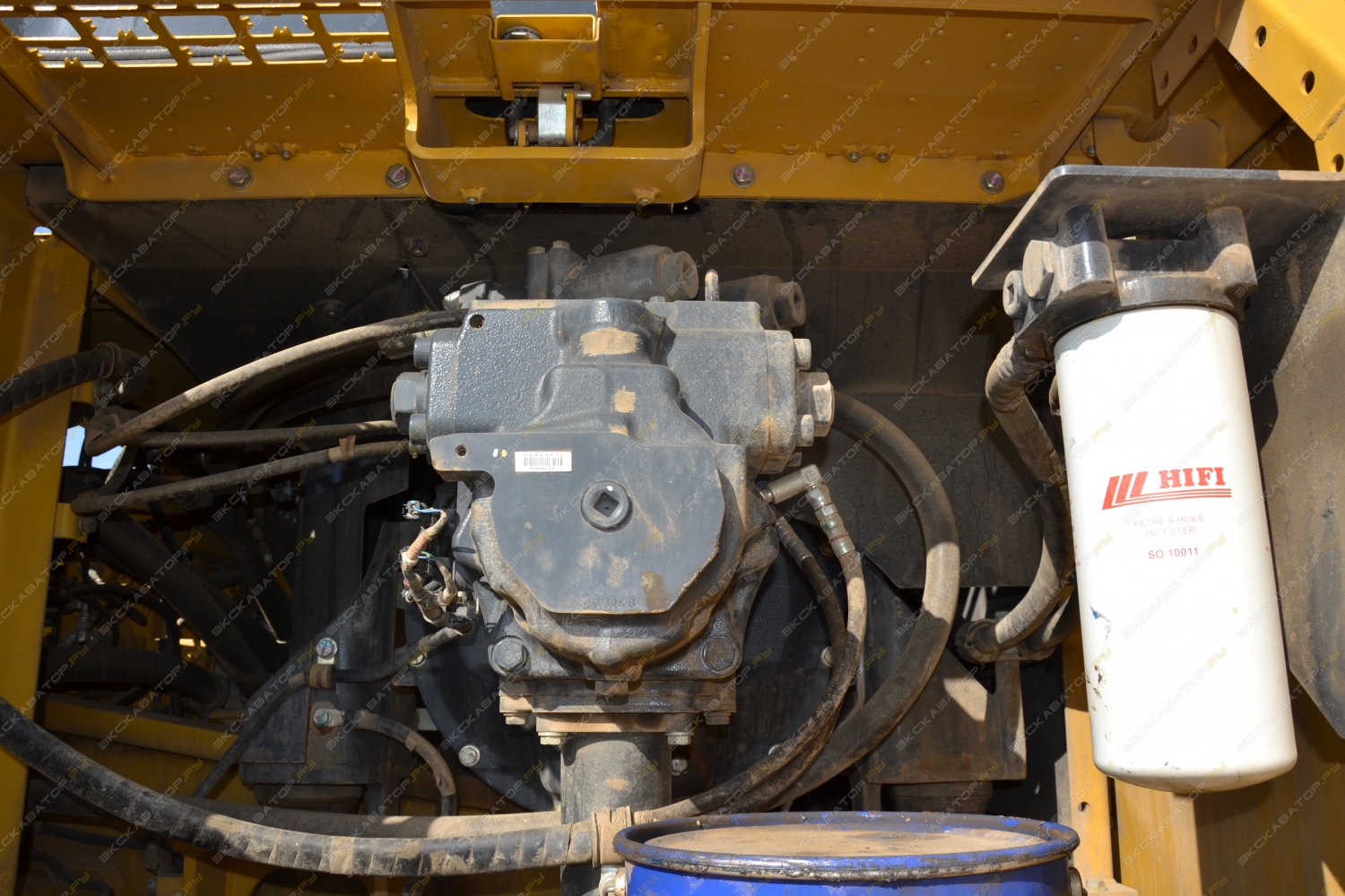 Komatsu PC300LC-8M0 [5]