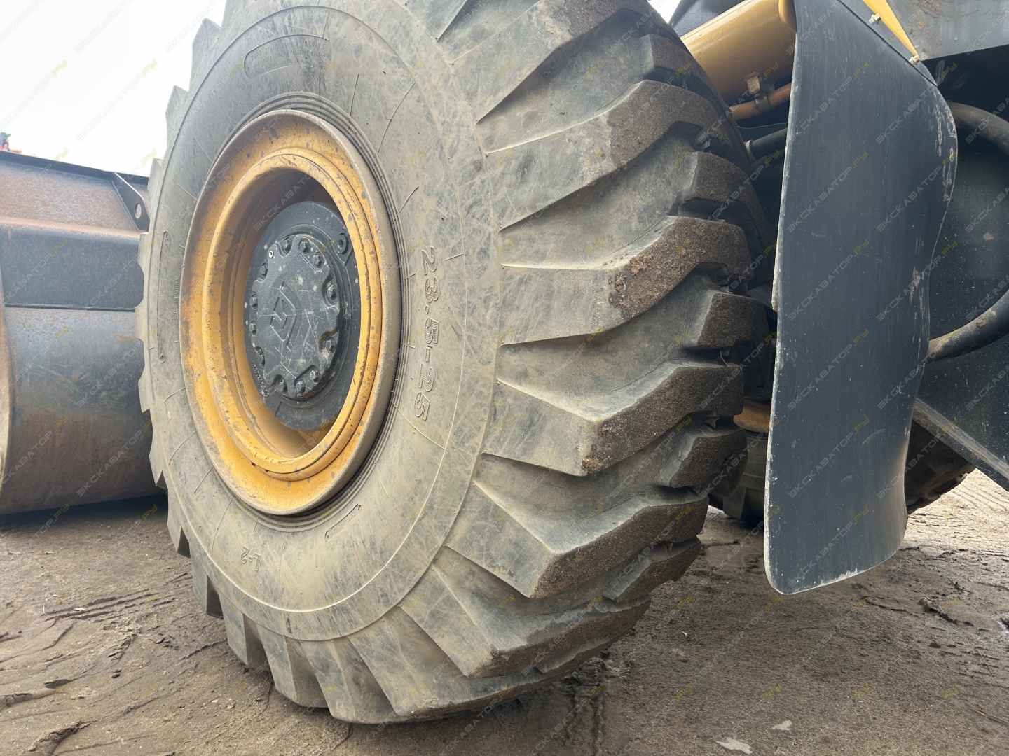 LiuGong CLG856H [13]