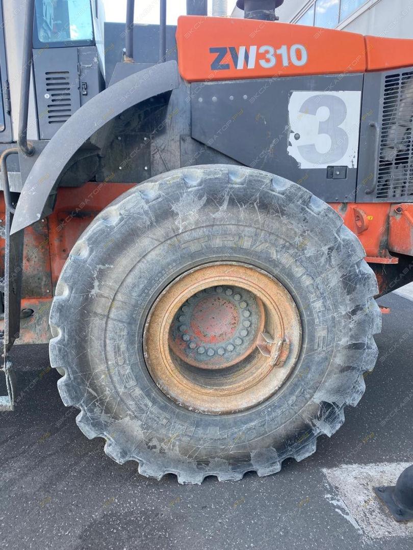 Hitachi ZW 310 [4]