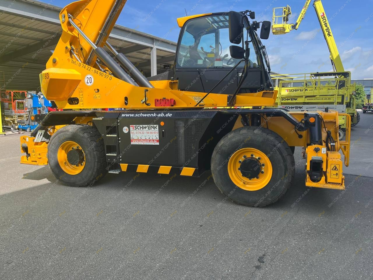 555-210R [11]