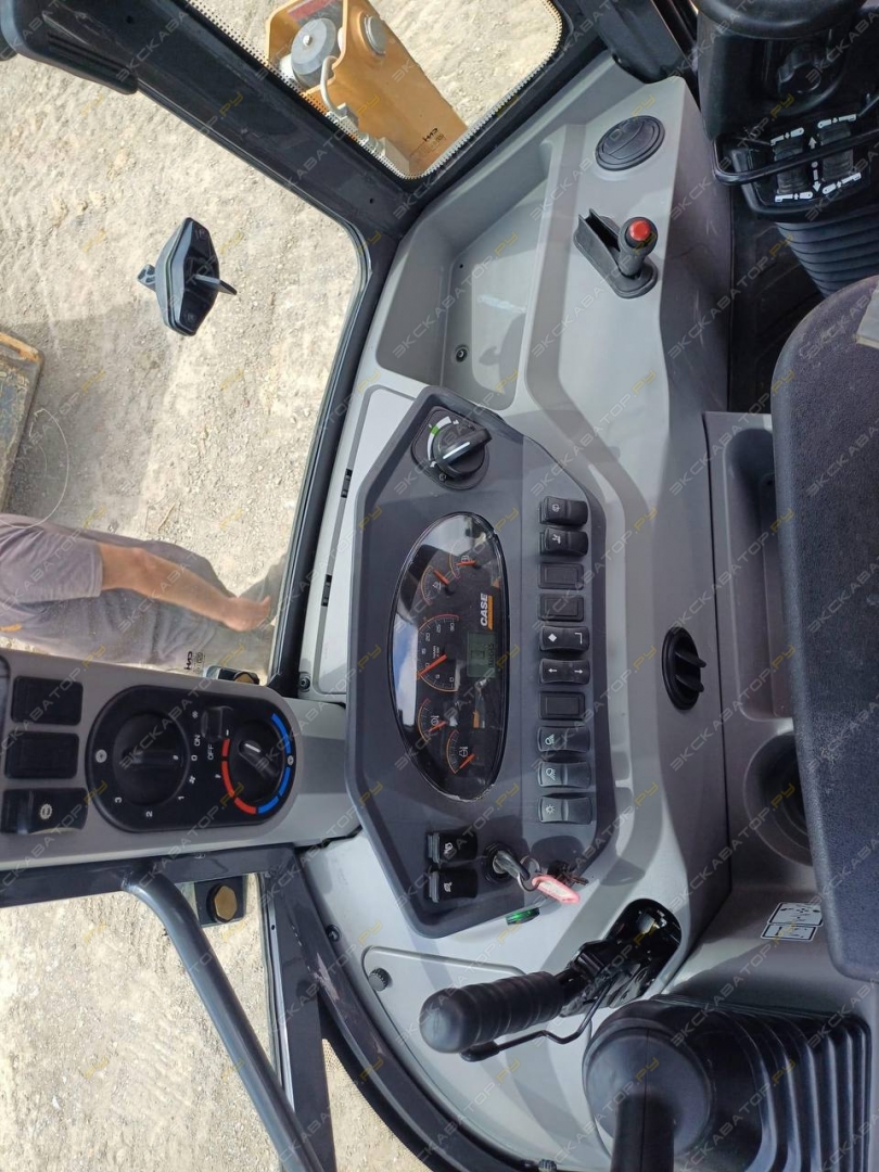 Case 580 SV [12]