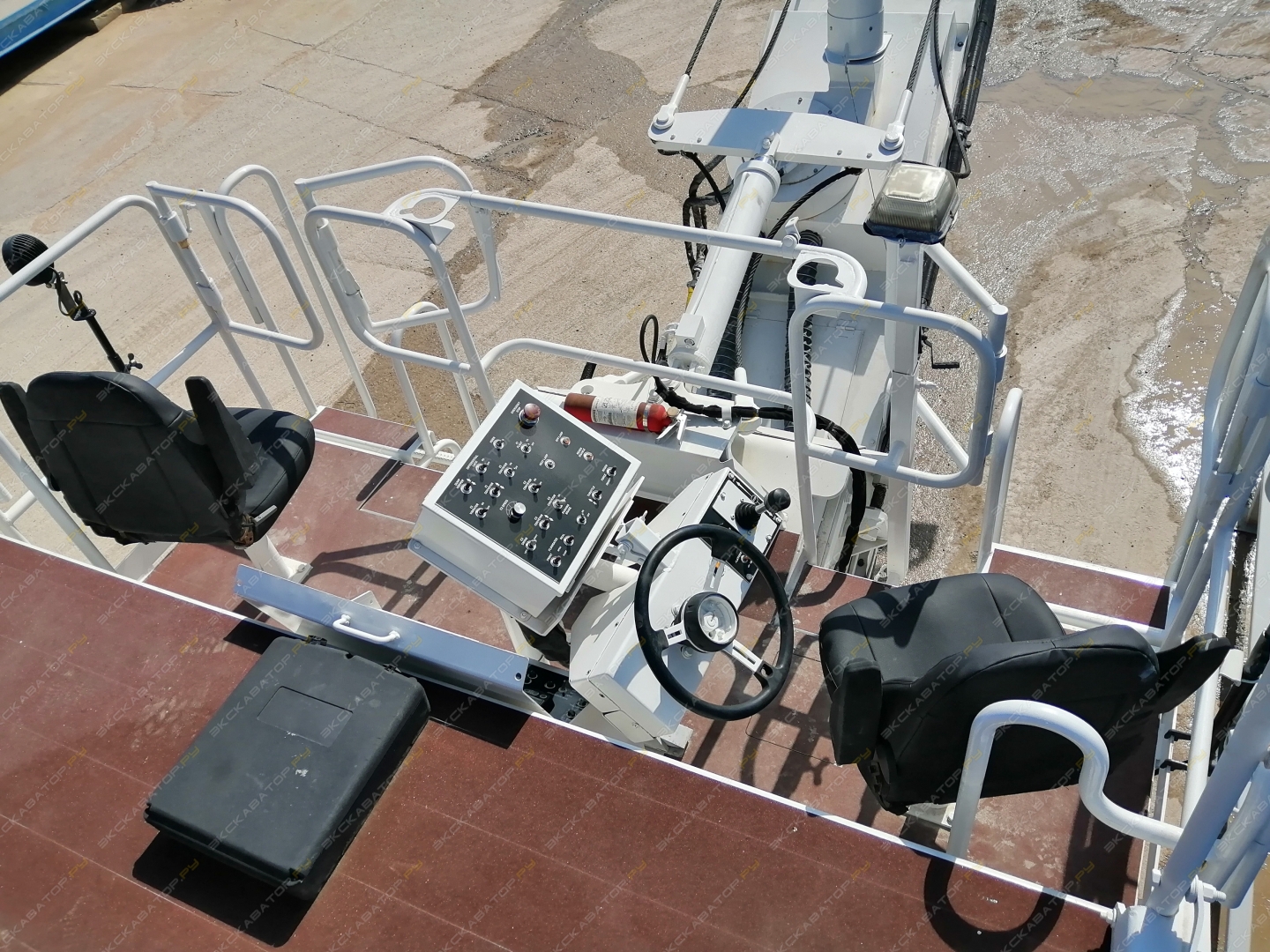 Roadtec SB2500E Shuttle Buggy [14]