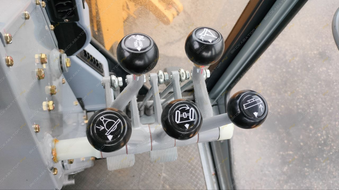 SEM 922AWD [13]