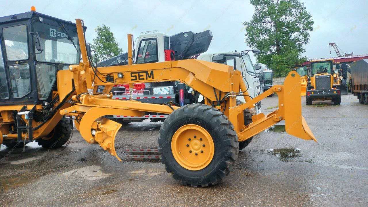 SEM 922AWD [17]