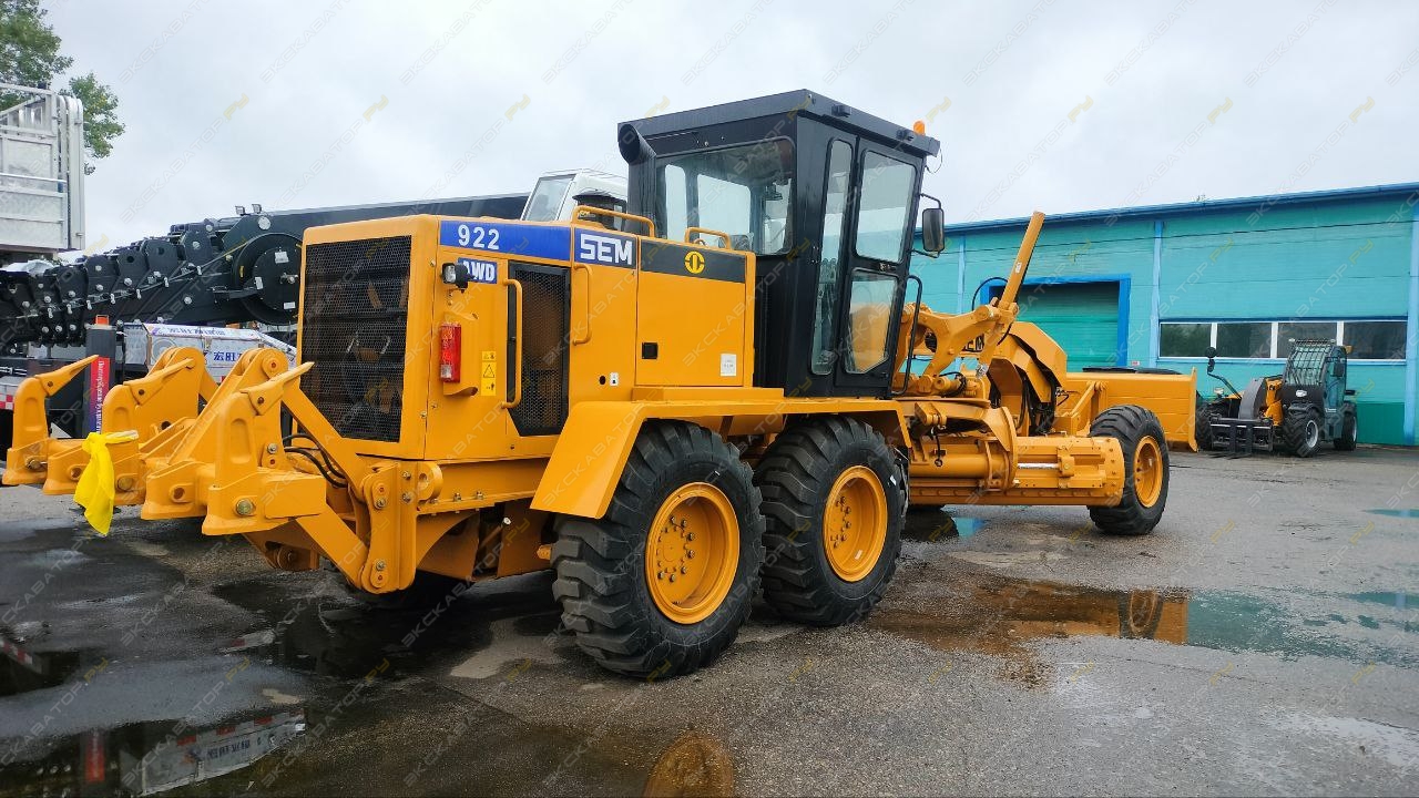 SEM 922AWD [7]