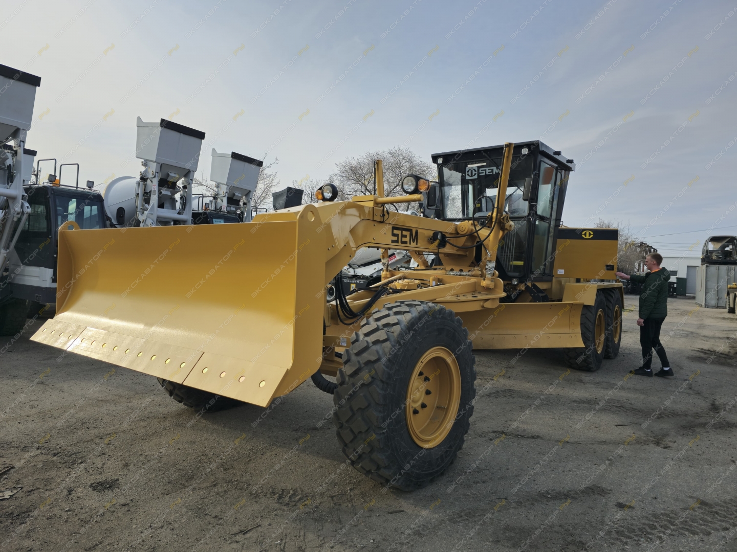 SEM 922AWD [1]