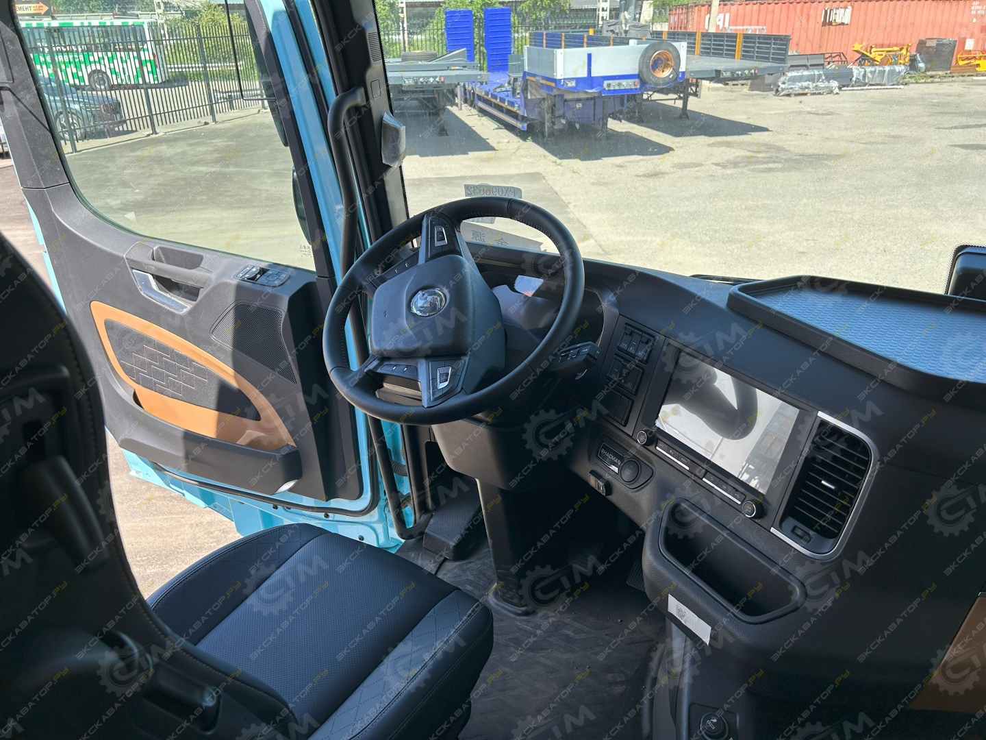 Shacman SX4188YY381 [8]