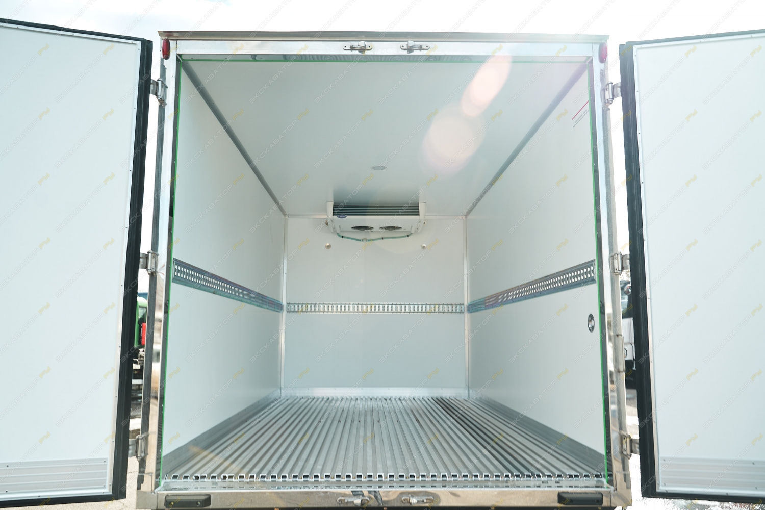Isuzu Elf [5]