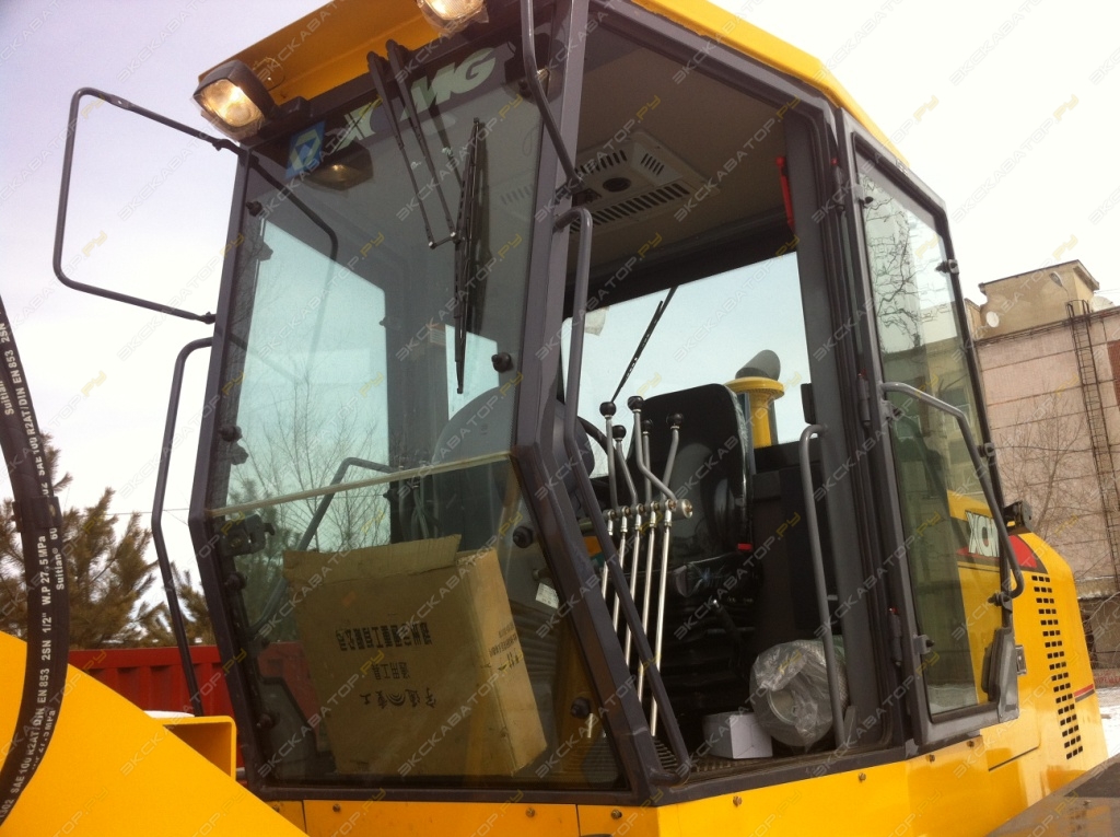 XCMG GR215A [6]