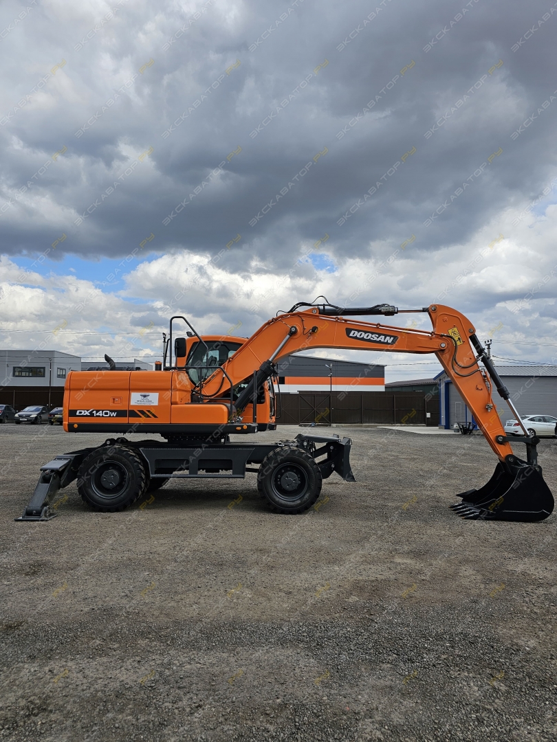 Doosan DX140W [7]