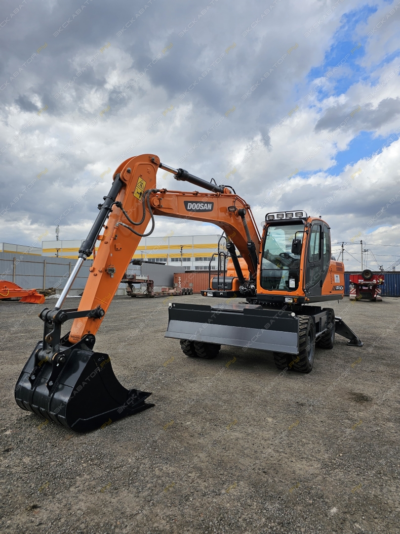 Doosan DX140W [6]