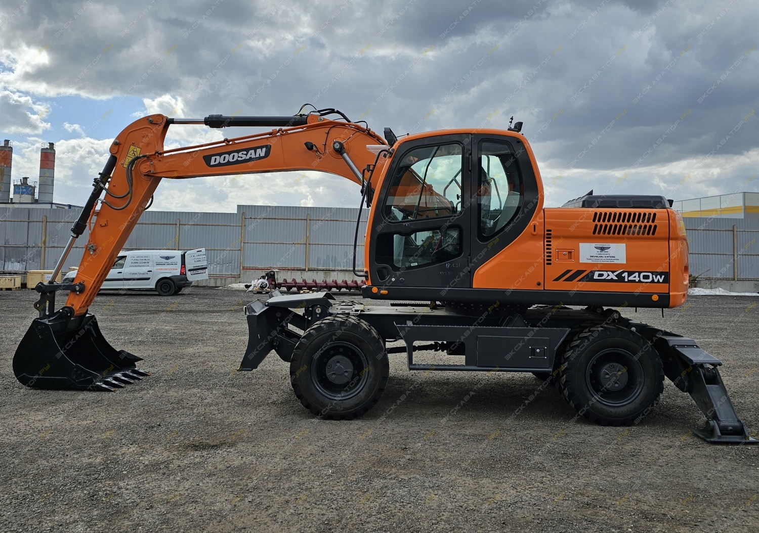 Doosan DX140W [5]