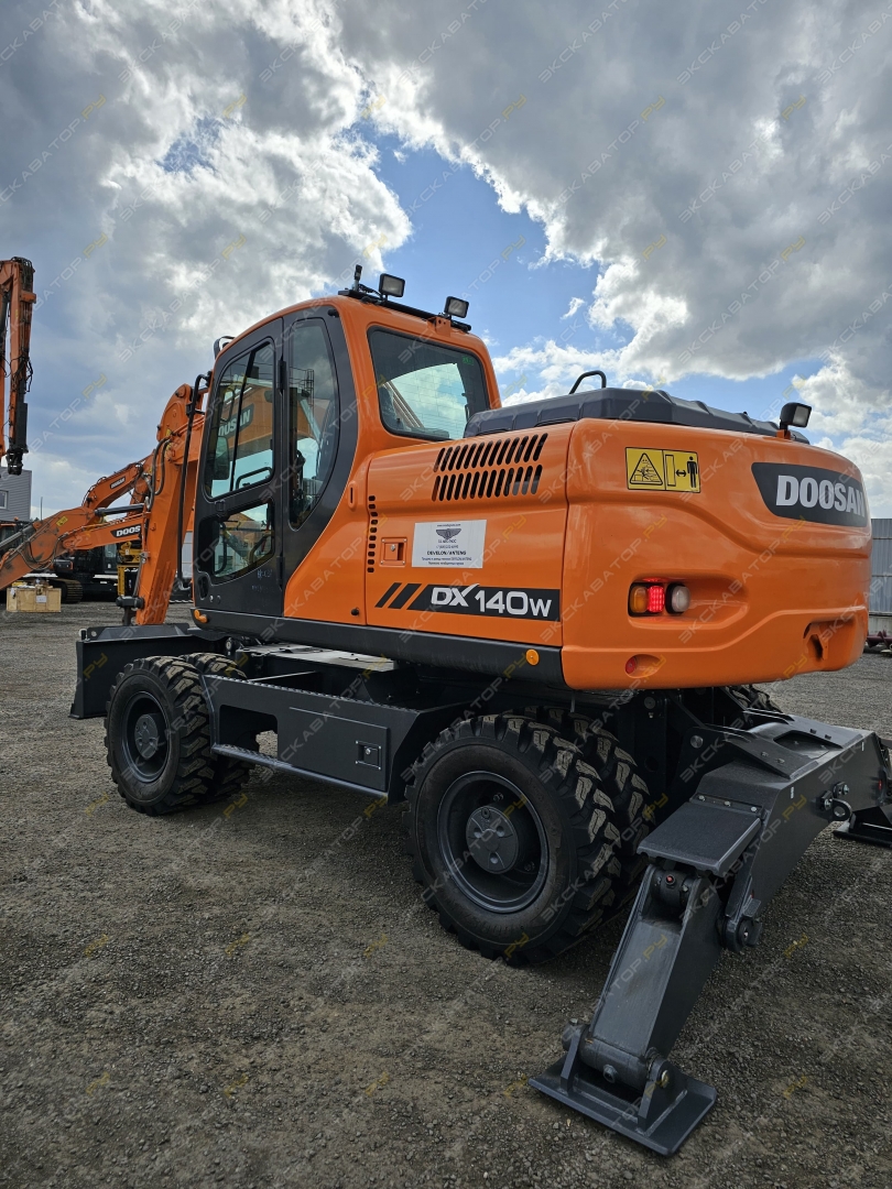 Doosan DX140W [10]