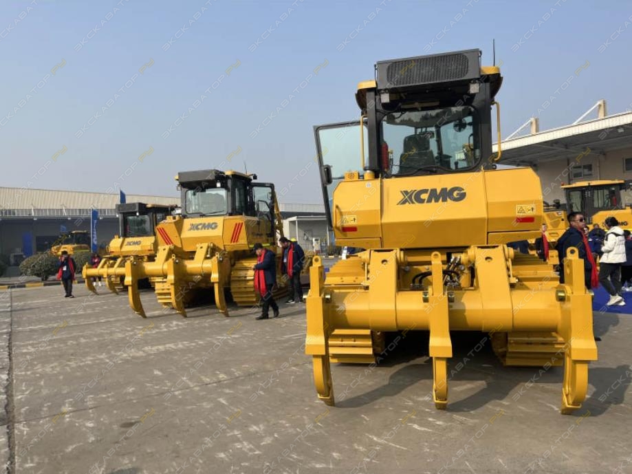 XCMG D260 [3]