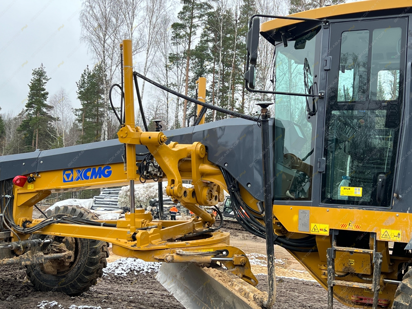 XCMG GR2205AT [3]