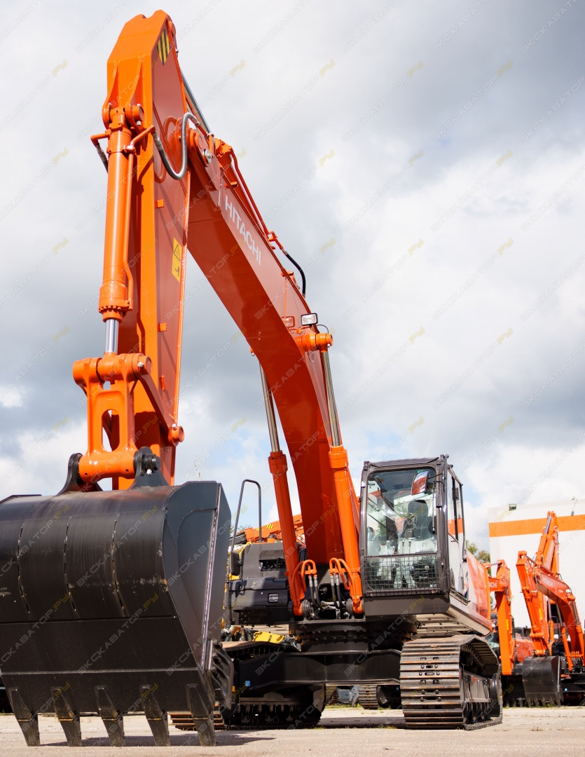 Hitachi ZX330-5G [1]