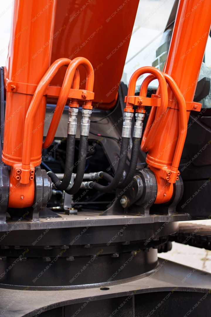 Hitachi ZX330-5G [6]