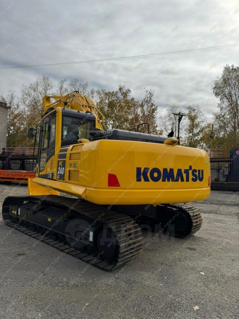 Komatsu PC240 [2]