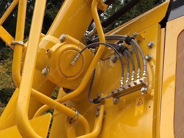 Komatsu D375A-6 [12]