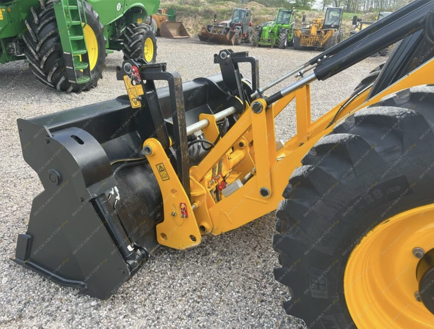 4CX PRO AEC DUALDRIVE [15]